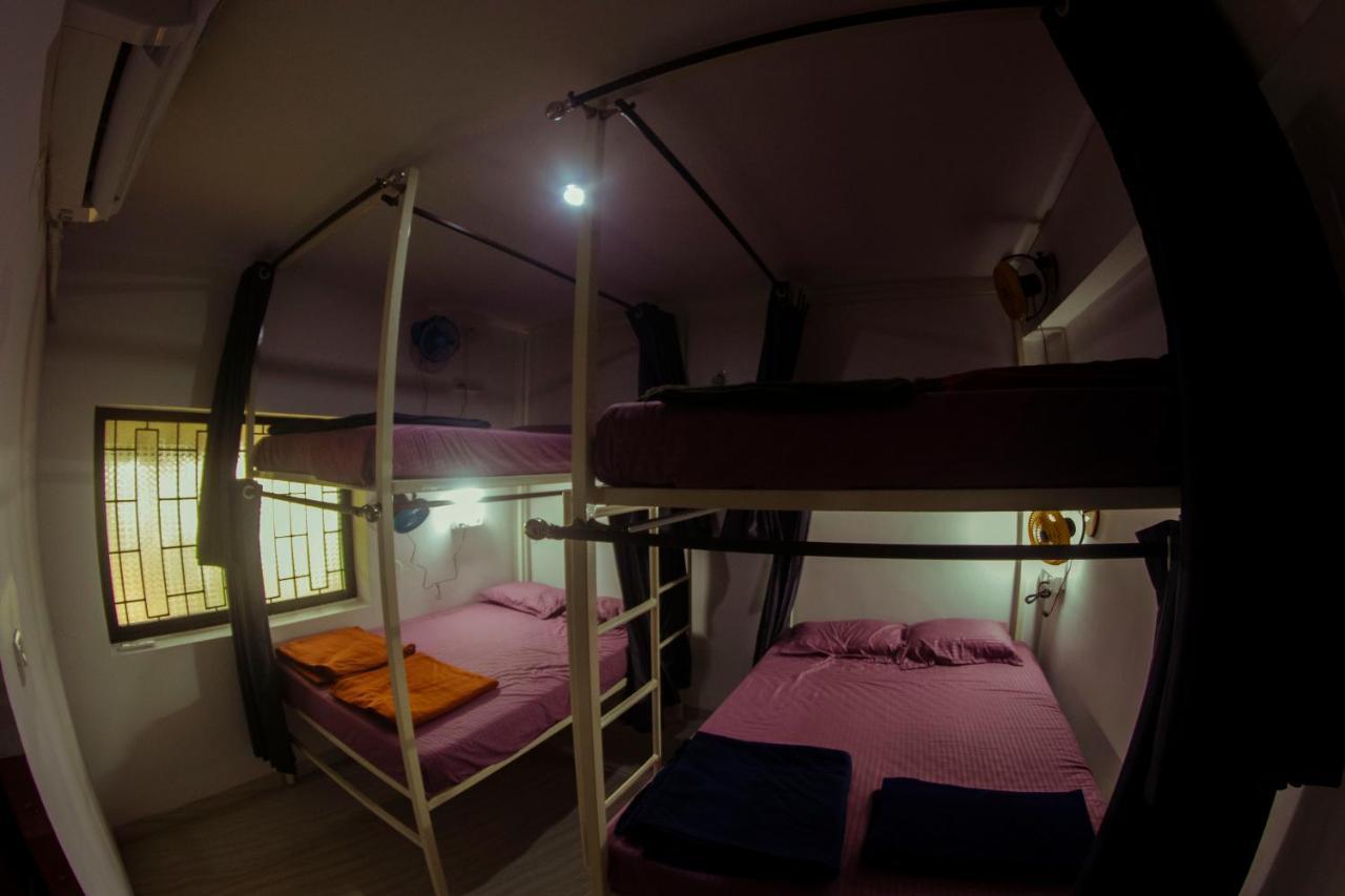 Bonds Hostel แคนโดลิม ภายนอก รูปภาพ